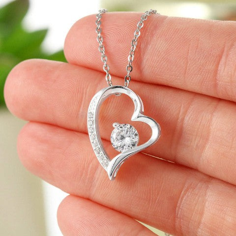 "Forever in My Heart" – Necklace & Luxury Gift Box
